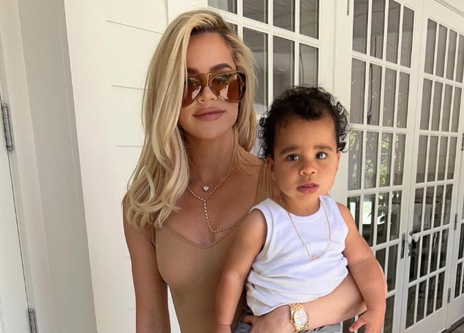 Khloé Kardashian e o filho Tatum