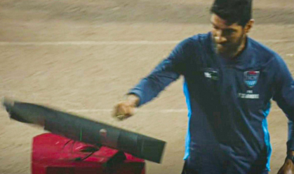 Loco Abreu quebrou o monitor do VAR em jogo do César Vallejo, do Peru
