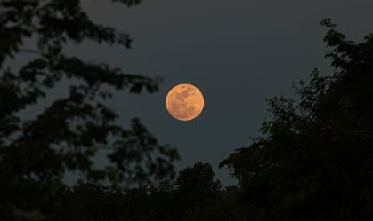 SUPER LUA AZUL VISTA EM LIMOEIRO
