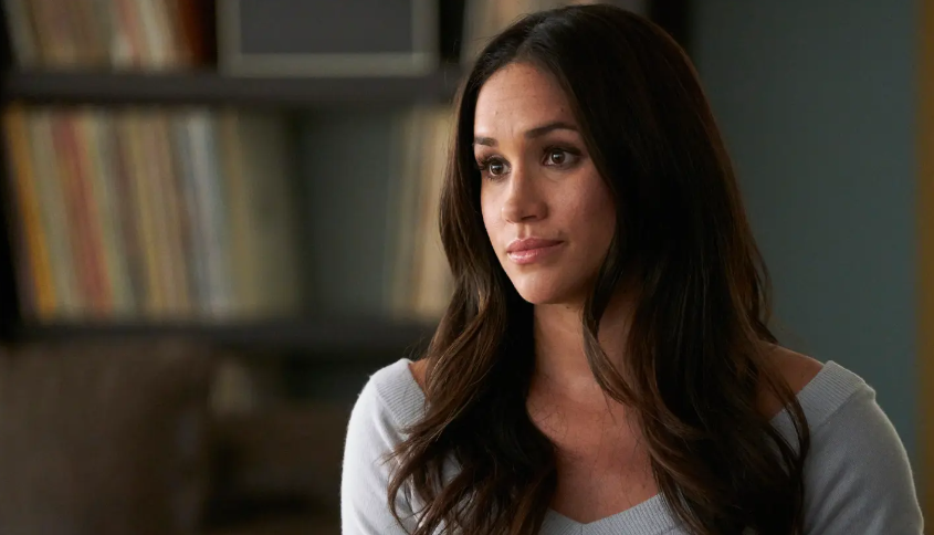 Meghan Markle discursa sobre riscos das redes sociais para jovens