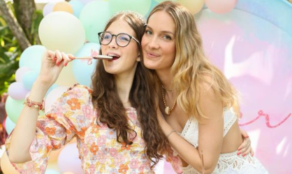 Morre aos 16 anos Anne Marie, filha da modelo Schynaider Moura
