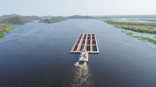 Embarcação da Hidrovias do Brasil