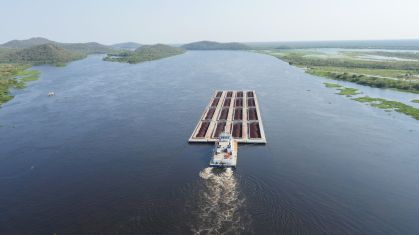 Embarcação da Hidrovias do Brasil