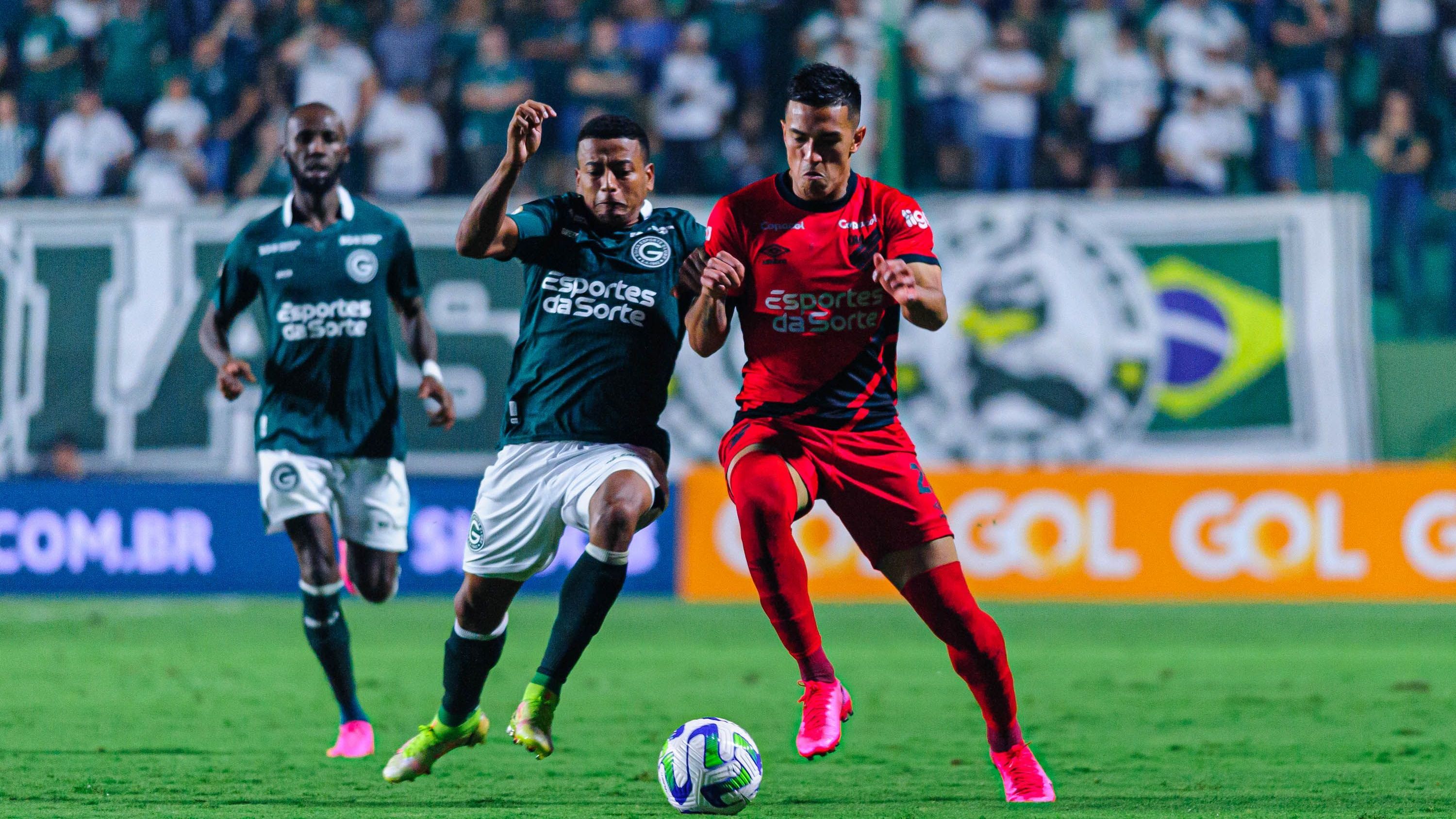 Goiás e Athletico-PR empatam na Serrinha