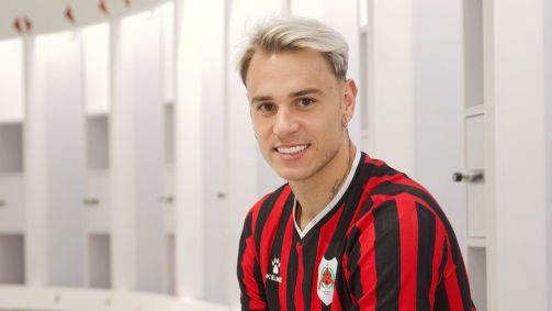 Roger Guedes foi anunciado como reforço do Al-Rayyan
