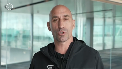 Luis Rubiales pediu desculpas pelo beijo em Jenni Hermoso na premiação da Copa do Mundo