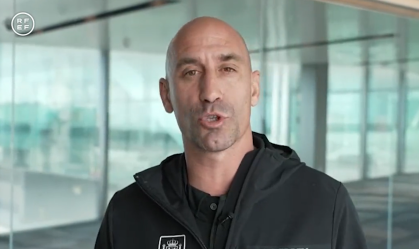 Luis Rubiales pediu desculpas pelo beijo em Jenni Hermoso na premiação da Copa do Mundo