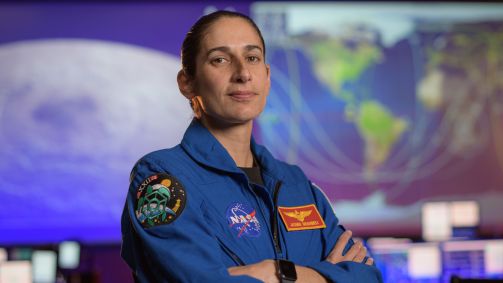 Jasmin &#039;Jaws&#039; Moghbeli é astronauta da Nasa e comandante da Crew-7