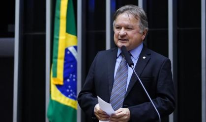 Merlong Solano diz que é possível votar MP dentro do prazo