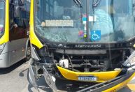 Carro invade pista do BRT e deixa três feridos em colisão no Rio de Janeiro