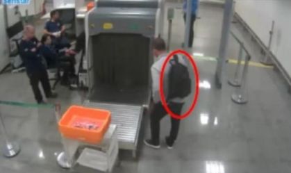 Mauro Cid no aeroporto de Brasília