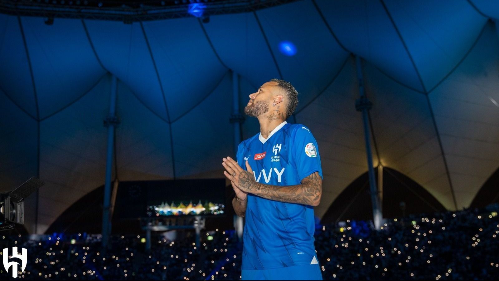 Neymar é apresentado com festa no Al-Hilal