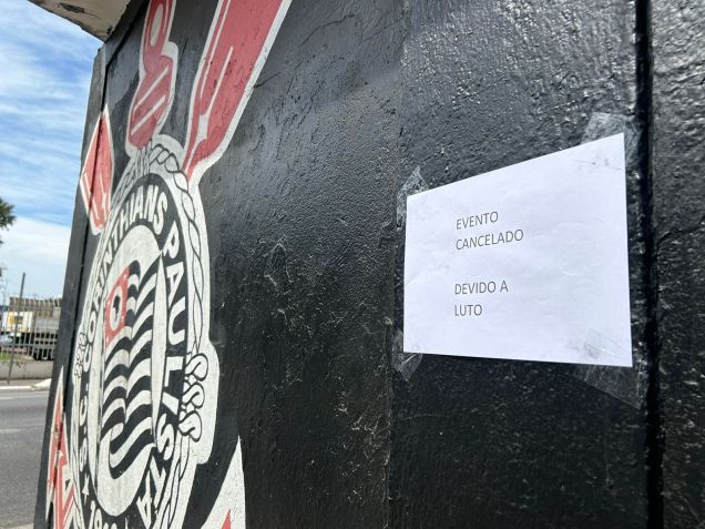 A apresentação das fantasias para o Carnaval, na sede da Gaviões da Fiel, foi cancelada após o acidente de ônibus que matou sete membros da torcida organizada./ Stêvão Limana/ CNN Brasil