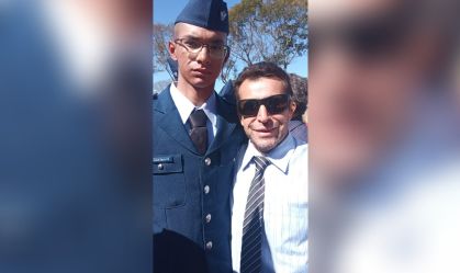 Militar Kauan Jesus da Cunha Duarte (esq.) e seu pai Wilson Vieira Duarte (dir.). Kauan foi morto em novembro do ano passado com um tiro na cabeça nas dependências do Ministério da Defesa.