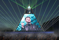 Alok rebate teorias conspiratórias após fazer show em Copacabana em uma pirâmide