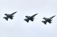 Trump alerta Irã para forte retaliação após mortes de militares dos EUA