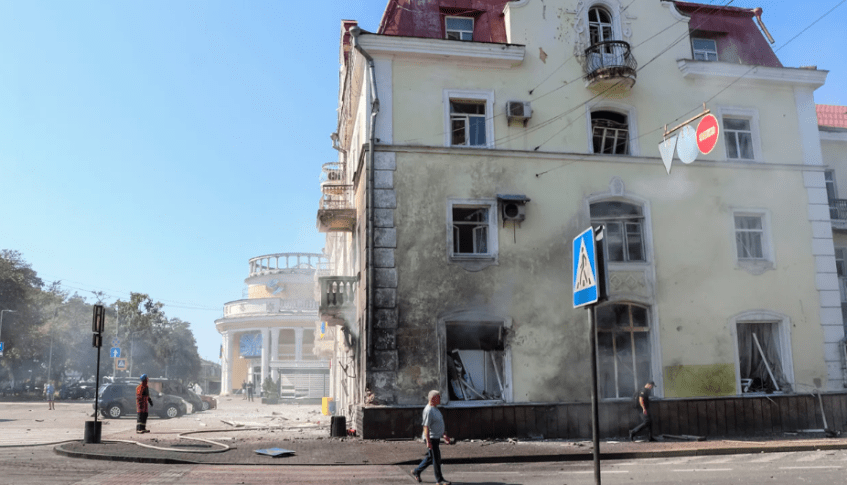 Danos causados por míssil russo em Chernihiv / Vladyslav Savenok/Reuters