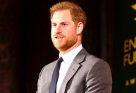 Príncipe Harry enfrenta grupo de Murdoch no tribunal e diz que William fez acordo “por grande quantia” de dinheiro