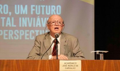 Morre o cientista político e historiador José Murilo de Carvalho, membro da ABL