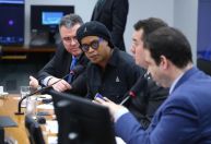 CPI das Pirâmides: Ronaldinho nega ter planejado fuga e diz que tinha contrato para vender relógio com 18k