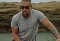 Jason Momoa diz estar "devastado e com o coração partido" pelos incêndios em Maui