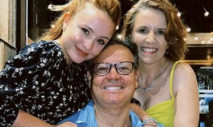 Imagem de destaque do post: Ausência de plano de saúde e ofensas; Larissa detalha relação com os pais