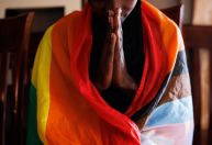 Dois homens acusados de "homossexualidade agravada" podem ser condenados à morte em Uganda