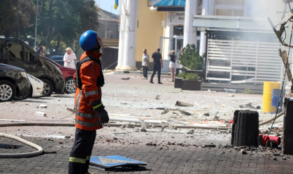 Ataque de míssil russo deixa sete mortos e 130 feridos em cidade no sul da Ucrânia