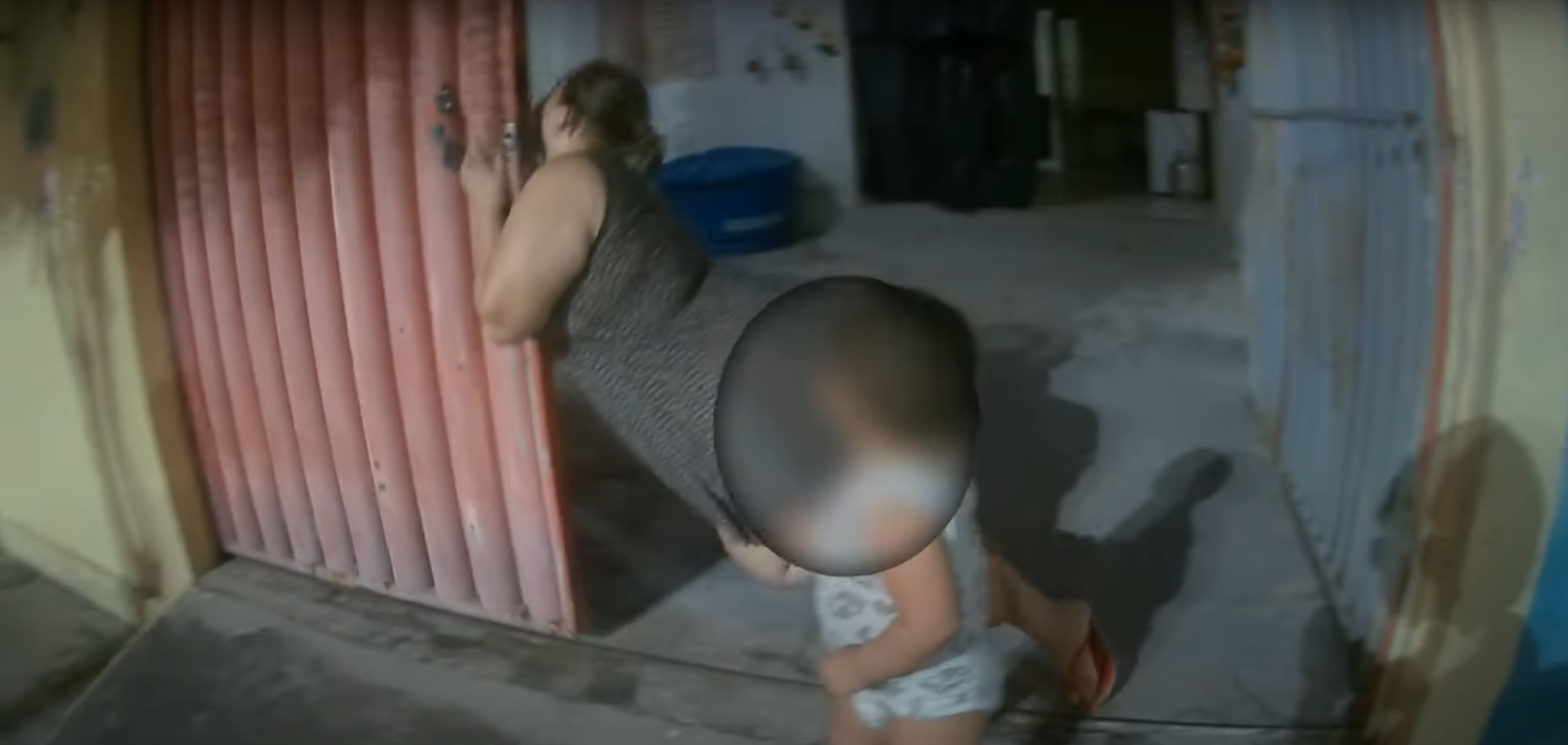 mulher desmaia entrega