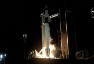 SpaceX e Nasa lançam astronautas à Estação Espacial Internacional; assista