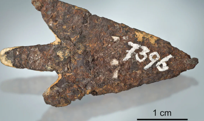 Ponta de flecha de 3 mil anos encontrada na Suíça é feita de meteorito, mostra estudo