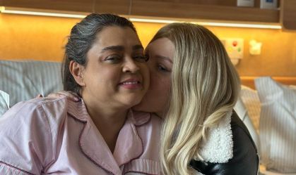 Preta Gil e Simony têm encontro emocionante em hospital; assista ao vídeo