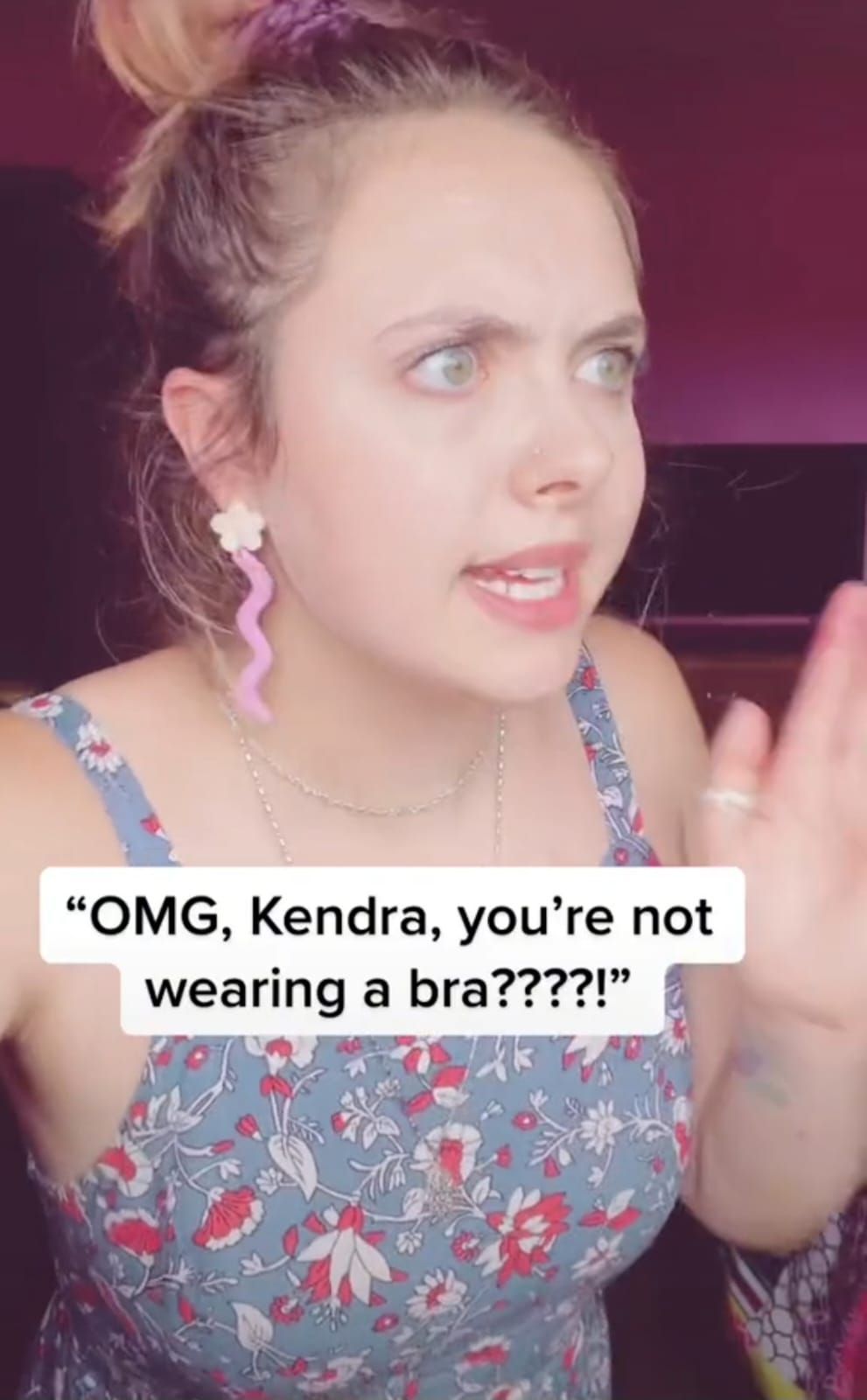 Mulheres usam trend para revelarem como se sentem livres sem sutiã / Reprodução / Tik Tok Kendra Eva Maria