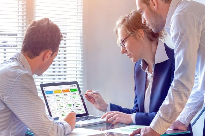 Líder Scrum, também conhecido como Scrum master / Imagem: Shutterstock/NicoElNino