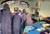 Transplante de útero pode indicar caminho para mulheres trans gerarem filhos