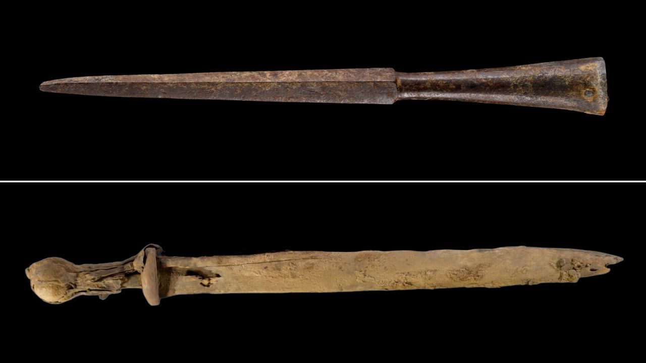 230906102206-01-ancient-weapons-cache-judean-desert-split 1