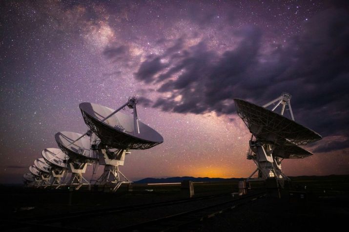 Para uma experiência diferente, visite o Observatório Nacional de Radioastronomia e o Very Large Array (VLA). / Bettymaya Foott/NRAO/AUI/NSF