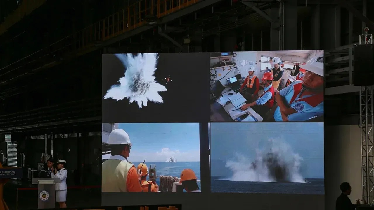 Vídeo mostra a construção e os testes do submarino durante a cerimônia de lançamento em Kaohsiung, em 28 de setembro. / Eric Cheung/CNN