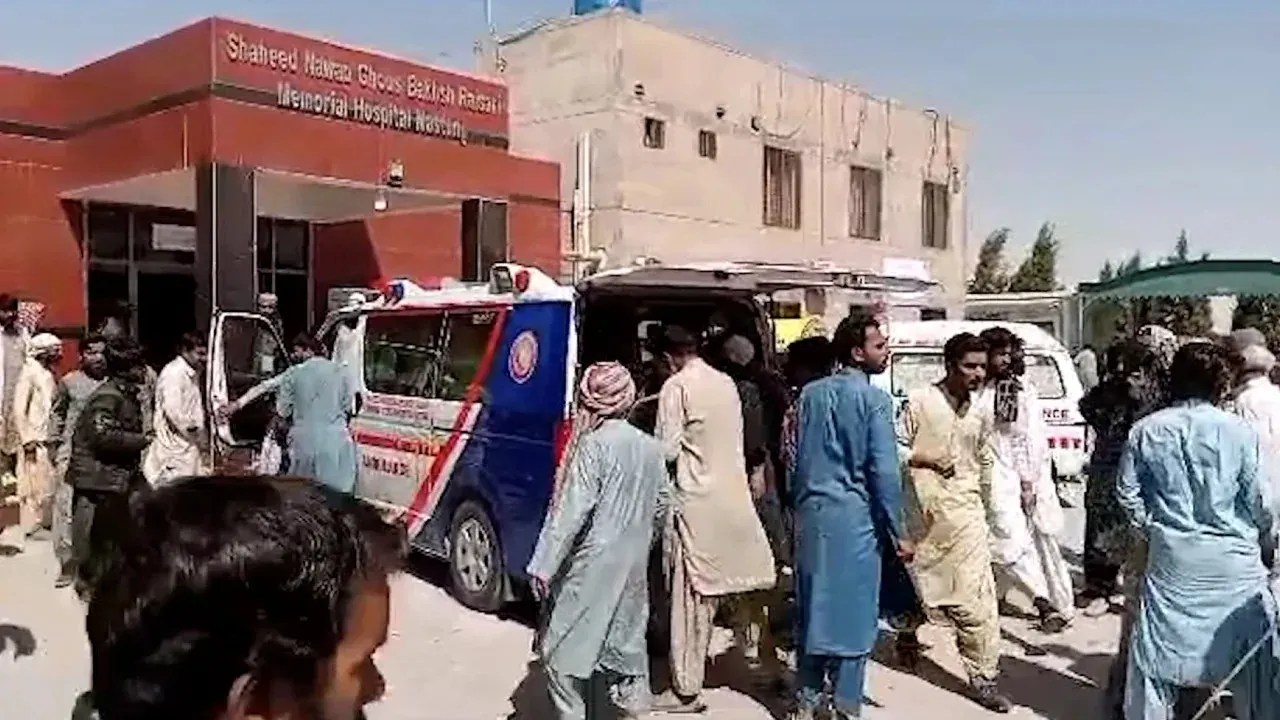 230929043434-01-pakistan-blast-092923
