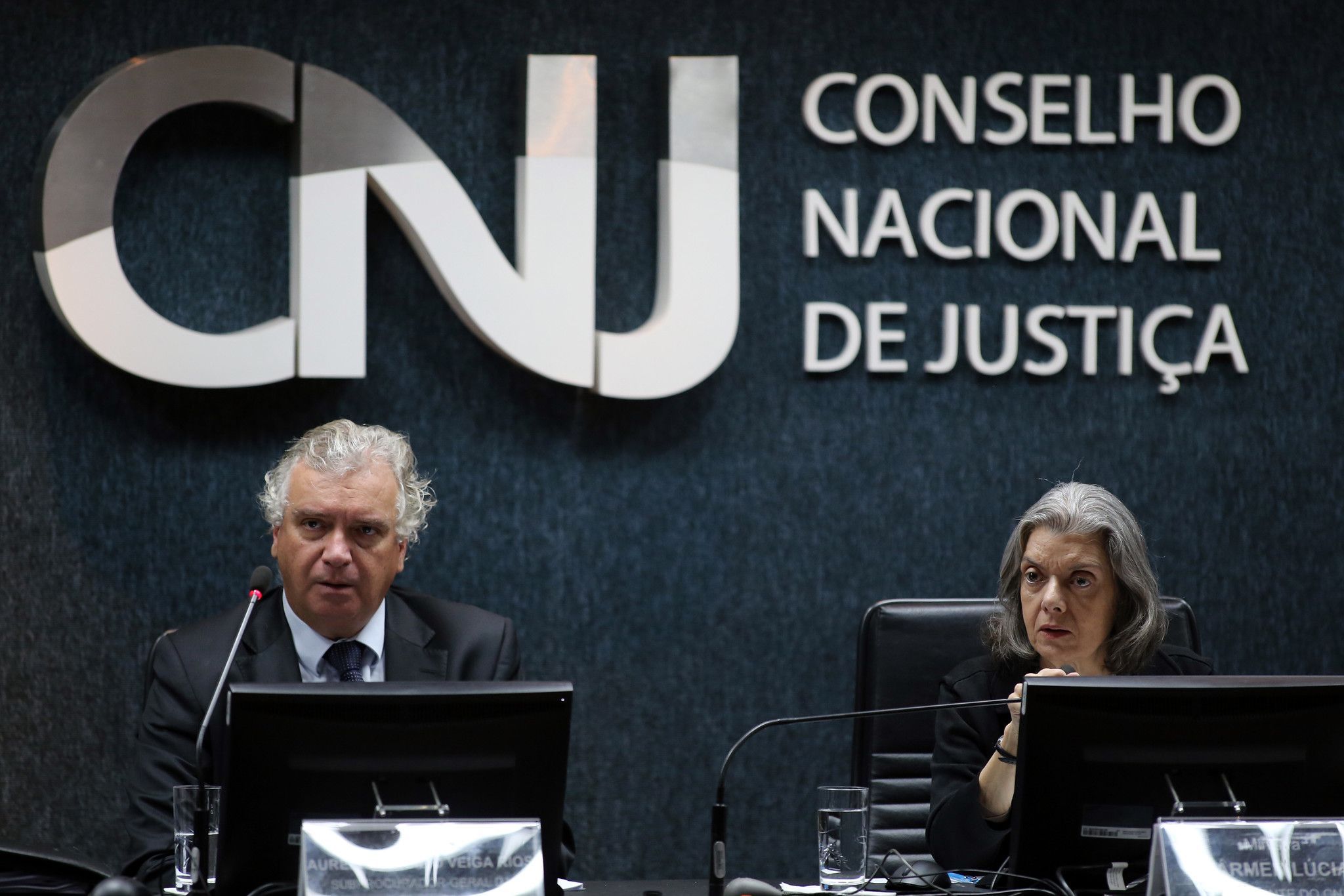 Imagem de destaque do post: Correndo por fora pela PGR, Aurélio Rios faz périplo por apoio de ministros de Lula