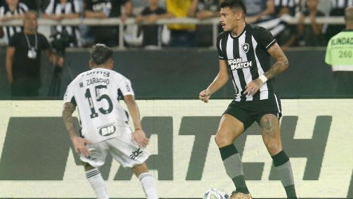 Botafogo e Atlético-MG em partida do primeiro turno do Brasileirão