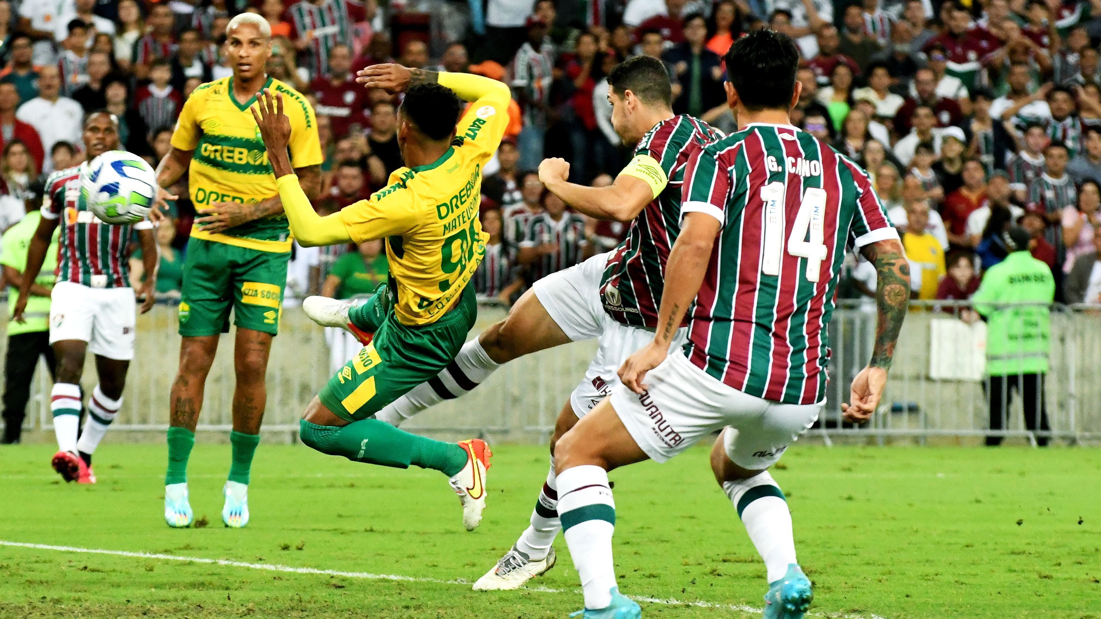 Fluminense e Cuiabá em partida do primeiro turno do Brasileirão