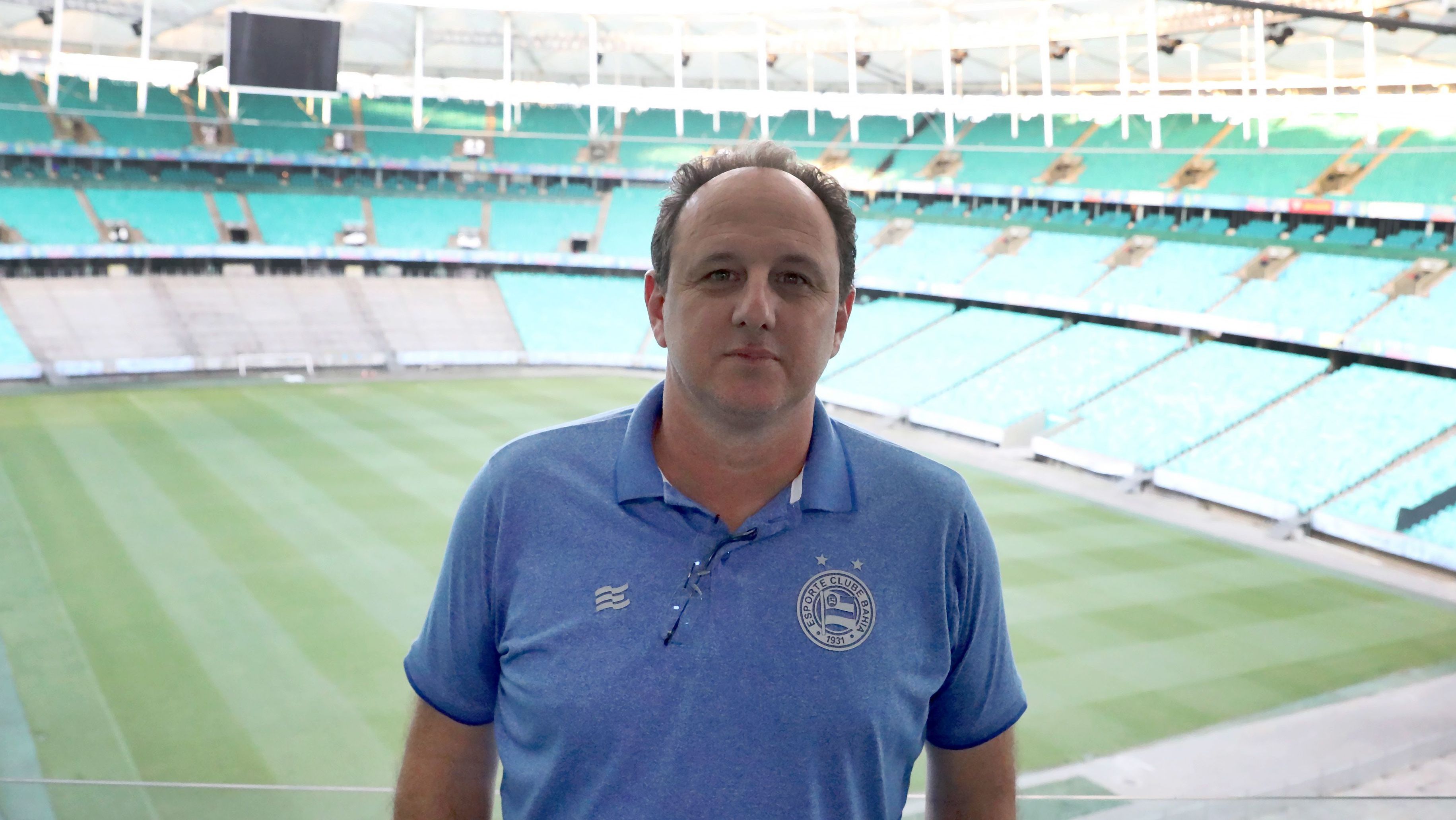Rogério Ceni fará sua estreia no comando do Bahia contra o Coritiba