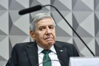 “Abin de olho nele”; veja anotação de general Heleno sobre deputado do PT