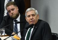Heleno fala palavrão e reclama de relatora da CPMI do 8/1: “Fala o que acha que tá na minha cabeça”
