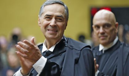 Posse de Barroso dá espaço à plateia LGBT, negra e feminina