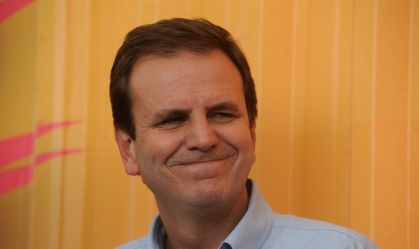 "Infelicidade minha", diz Paes sobre vídeo em que imita deficiente visual