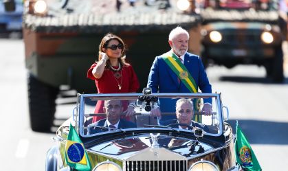 Lula acompanha desfile de 7 setembro