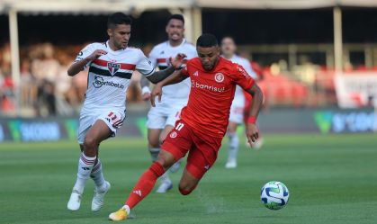 Inter e São Paulo em partida do primeiro turno do Brasileirão