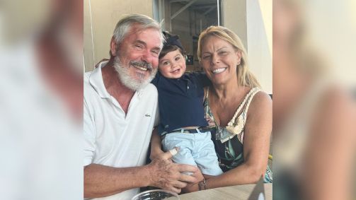 Mãe de Kayky e Sthefany Brito, Sandra Brito, e o padrasto Joseph Brito sofreram acidente de carro no final de julho.